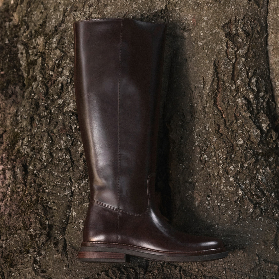 Stiefel mit langem Schaft