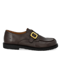 Schuhe mit Schnalle