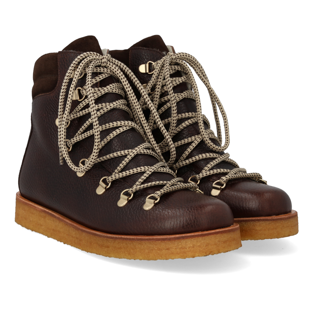 Winterschnürstiefel