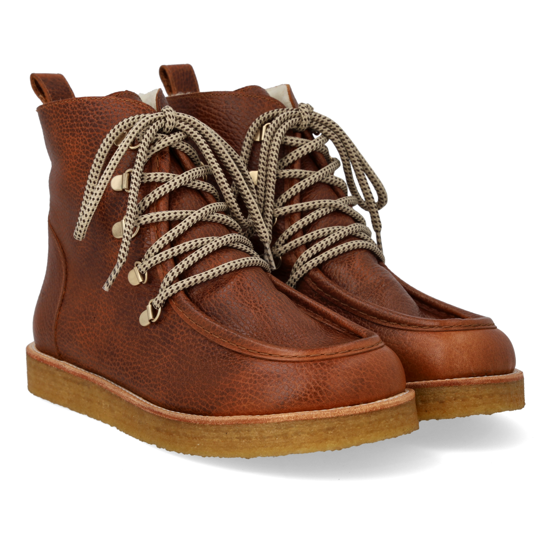 Schnürstiefel