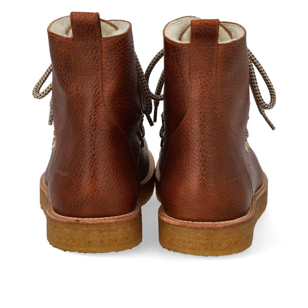 Schnürstiefel